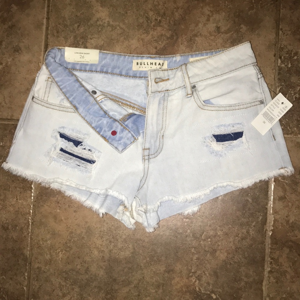 Bullhead cutoff shorts